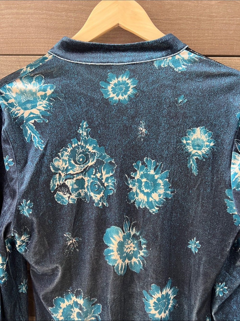 NWT FuTario Women's Teal Bell Sleeve Blouse Lace Hem Velvet Size Large - Picture 7 of 9